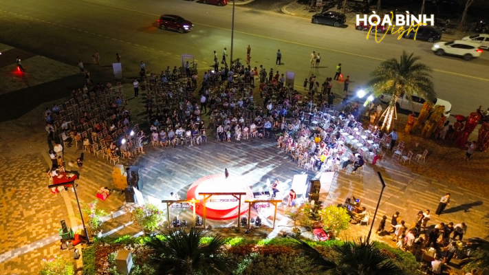 dem-nhac-quang-truong-hoa-binh-vsip-nghe-an